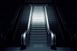 Fototapete Rolltreppe in der Dunkelheit